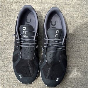 Men’s on cloud tennis shoes